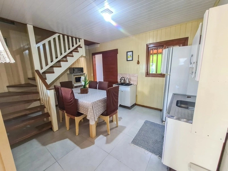CASA MISTA 3 DORMITÓRIOS - PRÓXIMO AO MAR E MERCADO SUPER CERTO: 6ª foto da galeria de imagens do imóvel