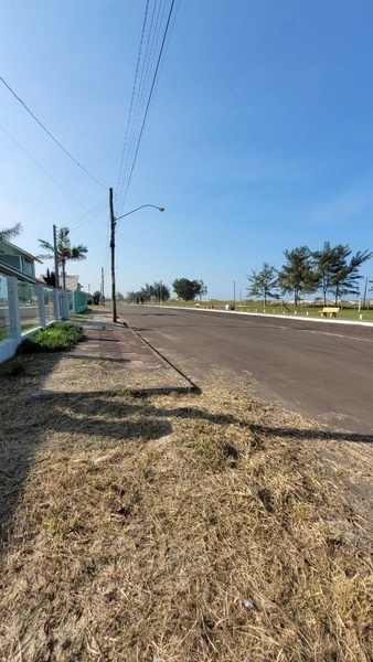 RARIDADE ! TERRENO ÚNICO A VENDA NA BEIRA MAR DO VILLAGE 600M²: 3ª foto da galeria de imagens do imóvel