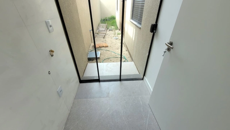 CASA ALTO PADRÃO 2 DORM (1 SUÍTE) - FRENTE AVENIDA - GUARANI: 18ª foto da galeria de imagens do imóvel