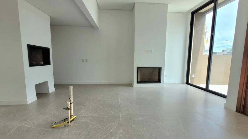 CASA ALTO PADRÃO 2 DORM (1 SUÍTE) - FRENTE AVENIDA - GUARANI: 6ª foto da galeria de imagens do imóvel