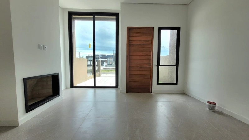 CASA ALTO PADRÃO 2 DORM (1 SUÍTE) - FRENTE AVENIDA - GUARANI: 4ª foto da galeria de imagens do imóvel