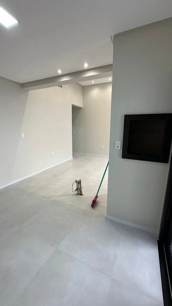 CASA 2 DORMITÓRIOS (1 SUÍTE) - ALTO PADRÃO DE ACABAMENTOS: 9ª foto da galeria de imagens do imóvel
