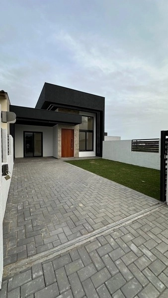 CASA 2 DORMITÓRIOS (1 SUÍTE) - ALTO PADRÃO DE ACABAMENTOS: 2ª foto da galeria de imagens do imóvel
