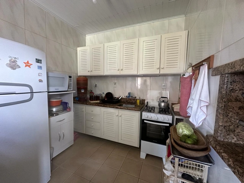CASA ÓTIMO ESPAÇO COM 3 TERRENOS - 2 QUADRAS DO MAR: 9ª foto da galeria de imagens do imóvel
