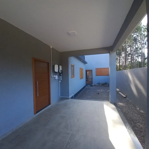 CASA 2 DORMITÓRIOS + ANEXO NO VILLAGE EM CAPÃO NOVO: 2ª foto da galeria de imagens do imóvel