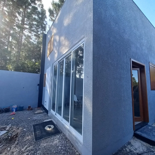 CASA 2 DORMITÓRIOS + ANEXO NO VILLAGE EM CAPÃO NOVO: 7ª foto da galeria de imagens do imóvel