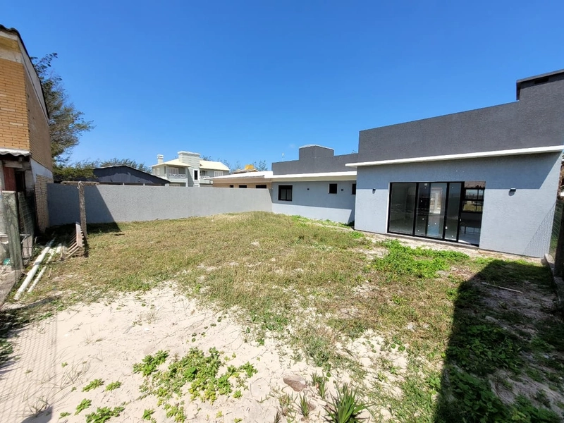 CASA NA QUADRA DO MAR - TERRENO 15X27  - CAPÃO DA CANOA: 10ª foto da galeria de imagens do imóvel