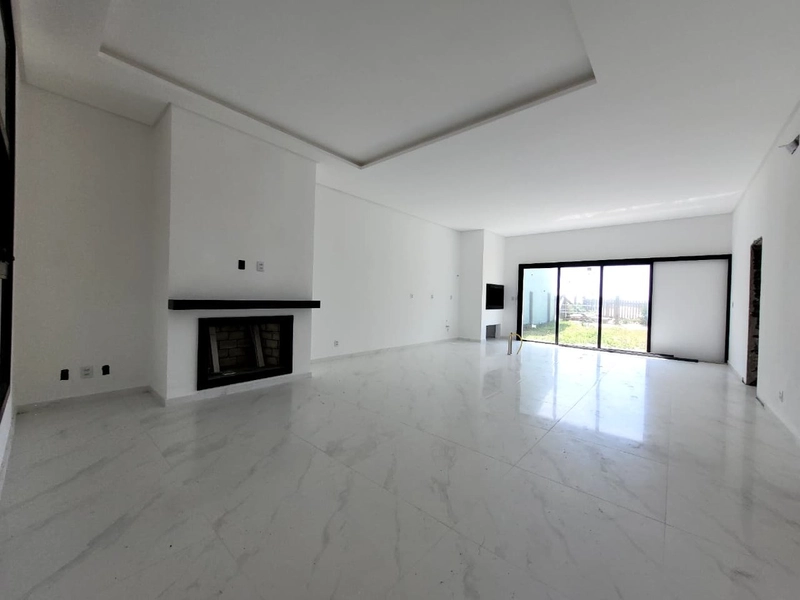 CASA NA QUADRA DO MAR - TERRENO 15X27  - CAPÃO DA CANOA: 4ª foto da galeria de imagens do imóvel