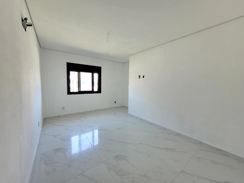 CASA NA QUADRA DO MAR - TERRENO 15X27  - CAPÃO DA CANOA: 16ª foto da galeria de imagens do imóvel