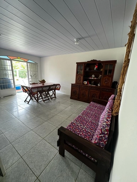 CASA 2 DORMITÓRIOS - TERRENO COM 360M² - 4 QUADRAS DO MAR: 9ª foto da galeria de imagens do imóvel