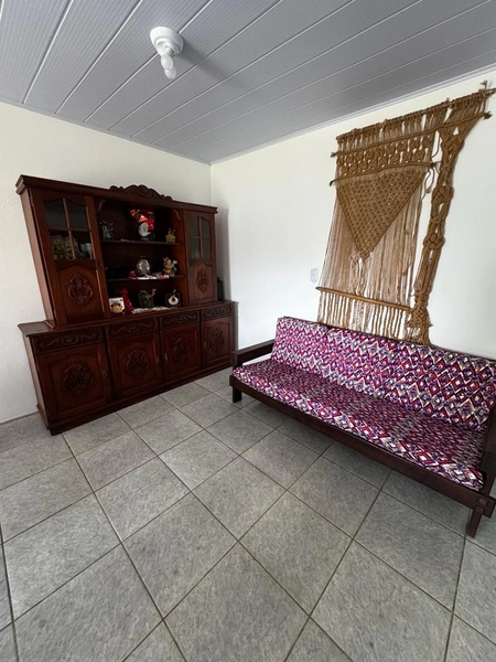 CASA 2 DORMITÓRIOS - TERRENO COM 360M² - 4 QUADRAS DO MAR: 10ª foto da galeria de imagens do imóvel