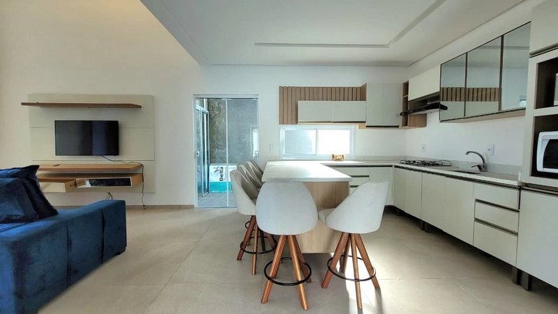 MEGA OFERTA! CASA 3 DORM (1 SUÍTE) - 200M DA BEIRA MAR - PISCINA - MOB: 9ª foto da galeria de imagens do imóvel