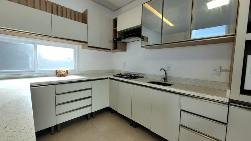 MEGA OFERTA! CASA 3 DORM (1 SUÍTE) - 200M DA BEIRA MAR - PISCINA - MOB: 10ª foto da galeria de imagens do imóvel