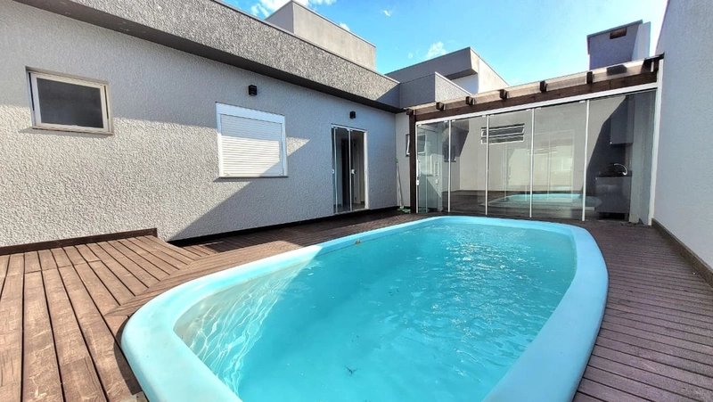 MEGA OFERTA! CASA 3 DORM (1 SUÍTE) - 200M DA BEIRA MAR - PISCINA - MOB: 22ª foto da galeria de imagens do imóvel