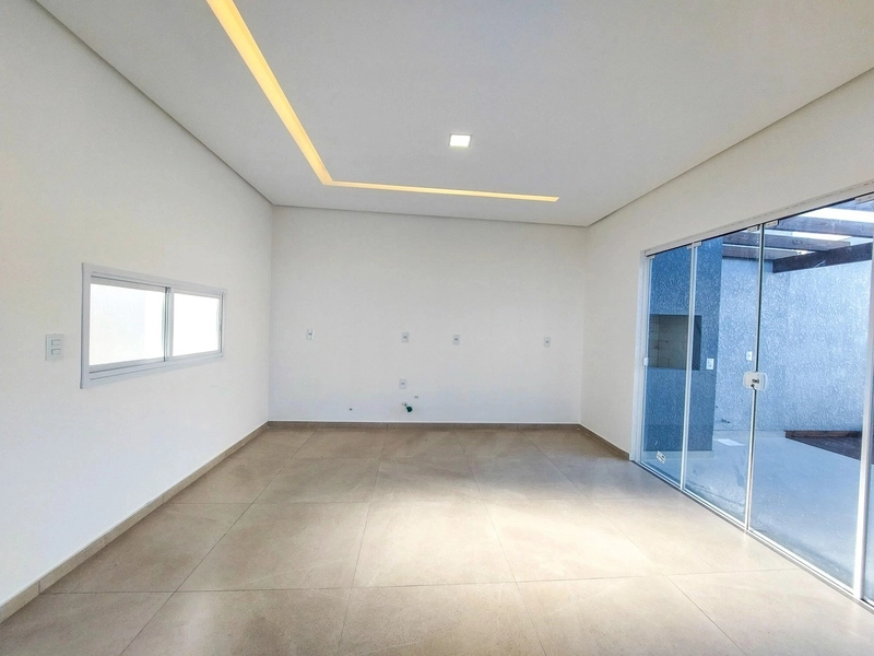 CASA 3 DORMITÓRIOS (1 SUÍTE) - 150M DA BEIRA MAR - PISCINA: 10ª foto da galeria de imagens do imóvel