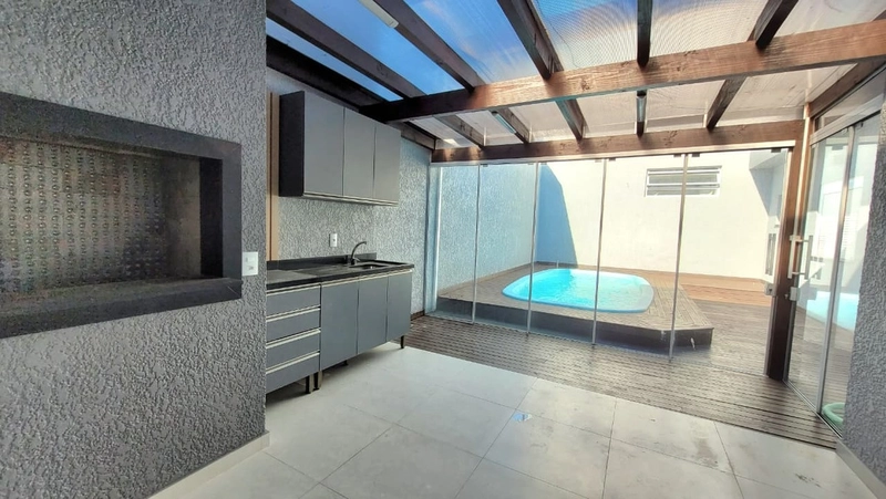 MEGA OFERTA! CASA 3 DORM (1 SUÍTE) - 200M DA BEIRA MAR - PISCINA - MOB: 19ª foto da galeria de imagens do imóvel