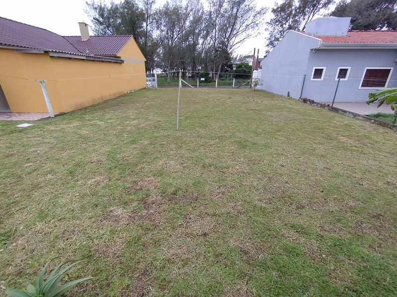 TERRENO 351M² - 1 QUADRA DO MAR - CAPÃO DA CANOA: 2ª foto da galeria de imagens do imóvel