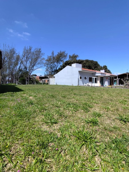 TERRENO 351M² - 1 QUADRA DO MAR - CAPÃO DA CANOA