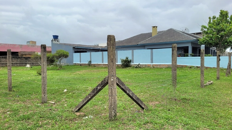 TERRENO DE ESQUINA 450M² - FRENTE AVENIDA DO HOTEL ARAÇÁ: 5ª foto da galeria de imagens do imóvel