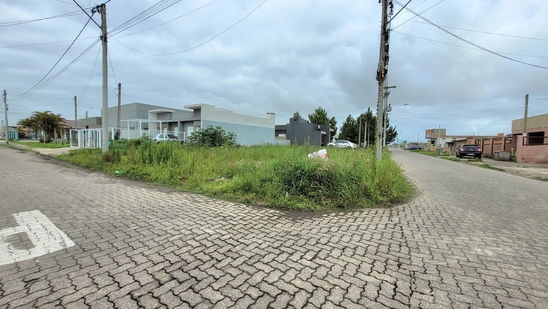 TERRENO DE ESQUINA NO NOVA GUARANI: 1ª foto da galeria de imagens do imóvel