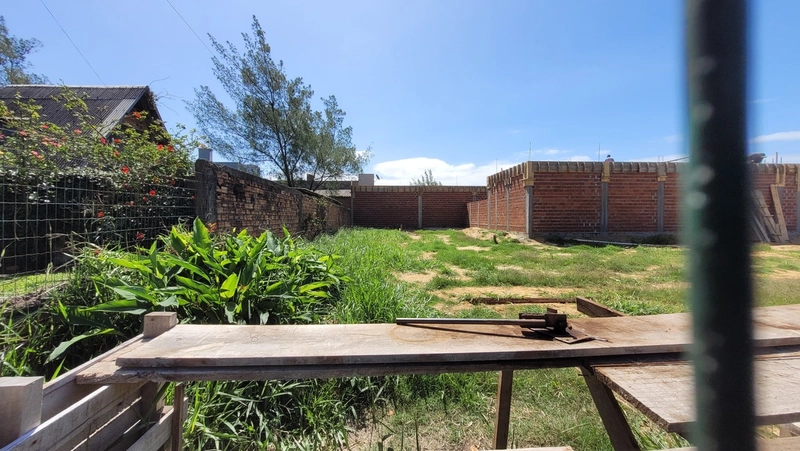 TERRENO 225M² - 2 QUADRAS DO MAR - ACEITA CARRO E PRAZO DIRETO!: 8ª foto da galeria de imagens do imóvel