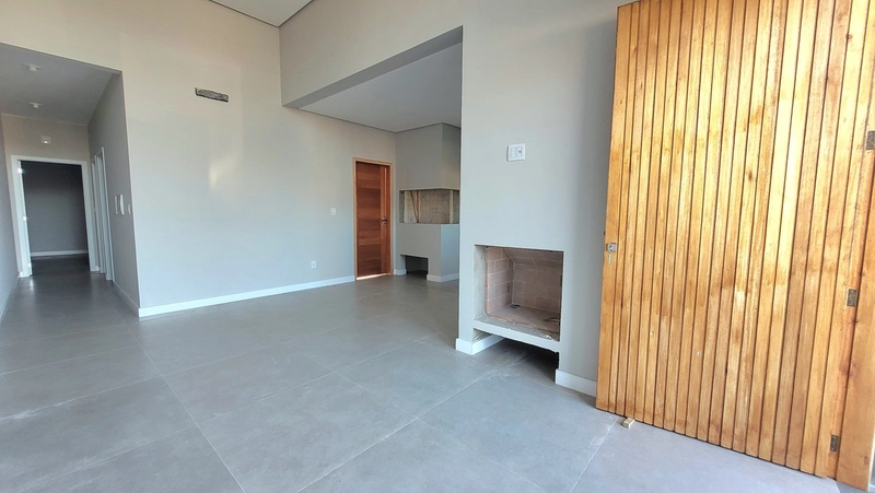 CASA 2 DORMITÓRIOS (1 SUÍTE) - LOTE DIFERENCIADO 6M X 33M: 5ª foto da galeria de imagens do imóvel