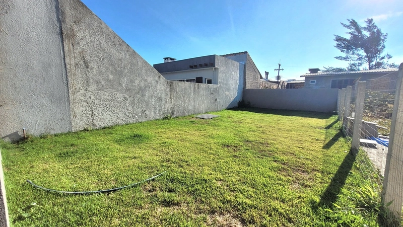 CASA 2 DORMITÓRIOS (1 SUÍTE) - LOTE DIFERENCIADO 6M X 33M: 11ª foto da galeria de imagens do imóvel