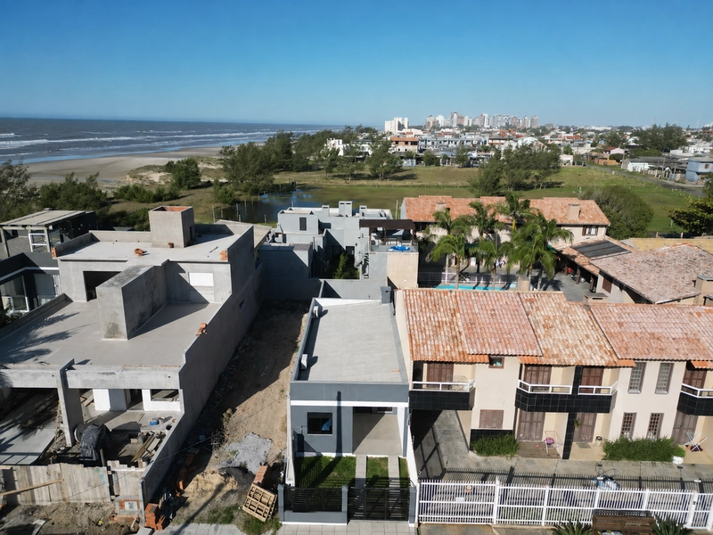 CASA 2 DORMITÓRIOS (1 SUÍTE)  - 50M DA BEIRA MAR EM CAPÃO DA CANOA: 2ª foto da galeria de imagens do imóvel