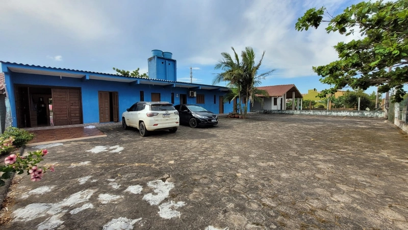 POUSADA COM 10 APARTAMENTOS - 3 QUADRAS DO MAR NA PRAIA DO BARCO: 1ª foto da galeria de imagens do imóvel