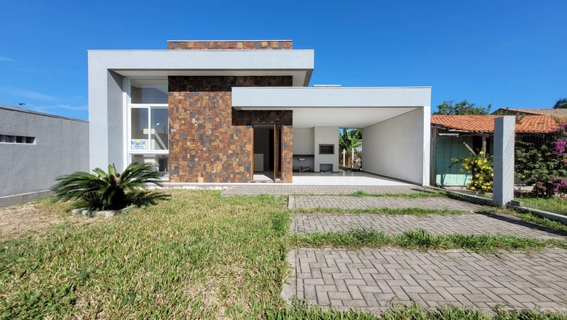 CASA 140M² COM 3 SUÍTES - 4 QUADRAS DO MAR: 25ª foto da galeria de imagens do imóvel