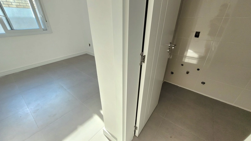 CASA 2 DORMITÓRIOS (1 SUÍTE) - 76M² PRIVATIVOS - 3 QUADRAS DO MAR: 14ª foto da galeria de imagens do imóvel
