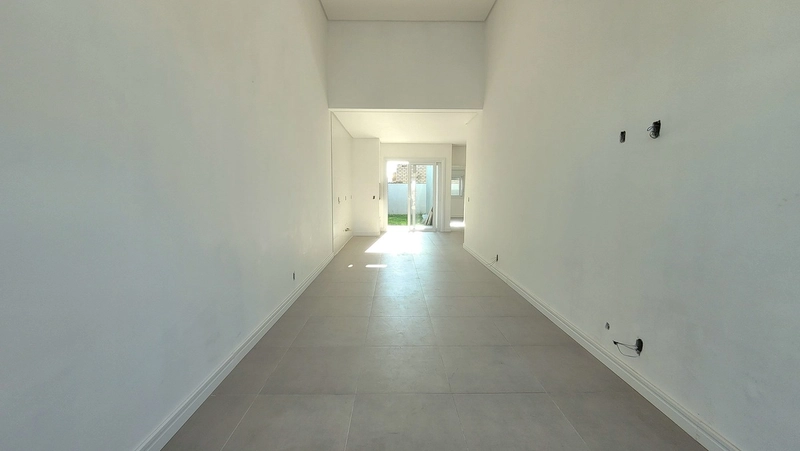 CASA 2 DORMITÓRIOS (1 SUÍTE) - 76M² PRIVATIVOS - 3 QUADRAS DO MAR: 5ª foto da galeria de imagens do imóvel