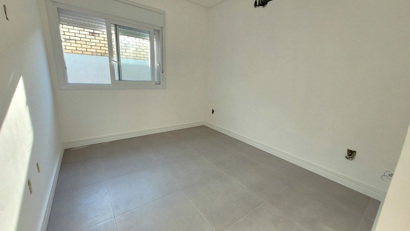 CASA 2 DORMITÓRIOS (1 SUÍTE) - 76M² PRIVATIVOS - 3 QUADRAS DO MAR: 10ª foto da galeria de imagens do imóvel