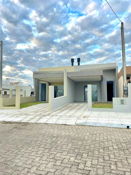 CASA 2 DORMITÓRIOS (1 SUÍTE) - GARAGEM COBERTA - FRENTE AVENIDA: 6ª foto da galeria de imagens do imóvel
