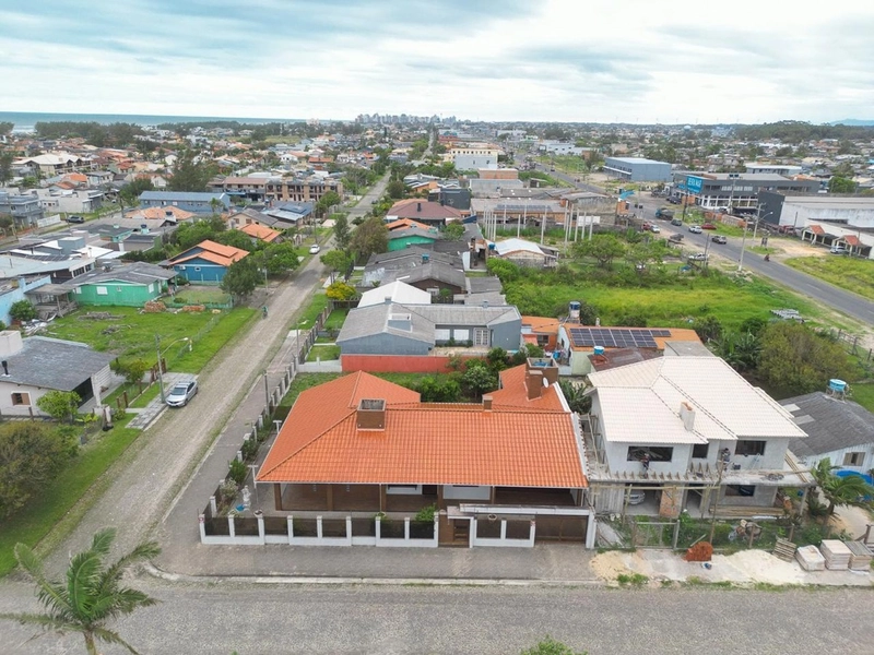 CASA ESQUINA 3 DORMITÓRIOS (2 SUÍTES) - MOBILIADA - PRÓXIMO AO MAR: 43ª foto da galeria de imagens do imóvel