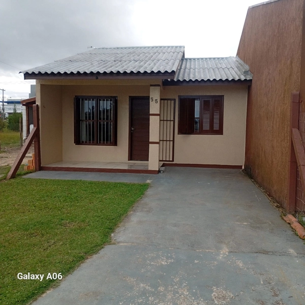 OFERTA! CASA 2 DORMITÓRIOS - PRÓXIMO AO MAR E TODOS RECURSOS: 1ª foto da galeria de imagens do imóvel