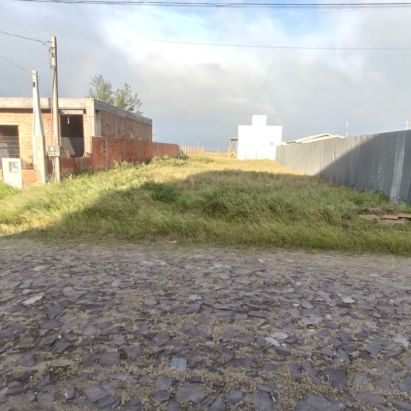 Terreno: uma quadra do Mar - Barbada - Confira!: 1ª foto da galeria de imagens do imóvel