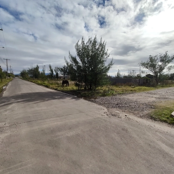 Terreno de esquina: poucos metros do Mar - Confira!: 2ª foto da galeria de imagens do imóvel
