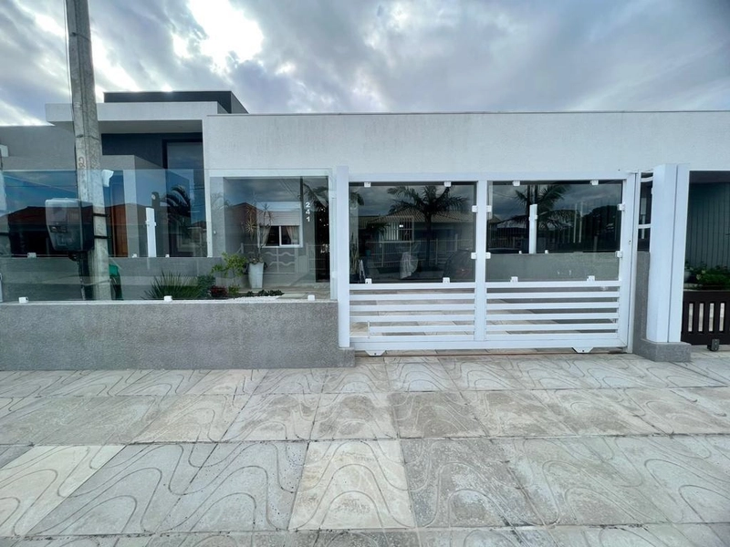 CASA 2 DORMITÓRIOS (1 SUÍTE) + ANEXO GOURMET E PISCINA NA ZONA NOVA: 1ª foto da galeria de imagens do imóvel