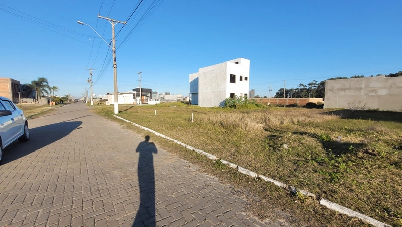 TERRENO NA MELHOR RUA DO BELLA PARK EM CAPÃO DA CANOA: 2ª foto da galeria de imagens do imóvel