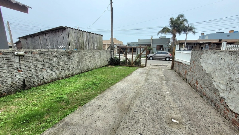 CASA P/ INVESTIDOR ! 2 DORMITÓRIOS HÁ 2 QUADRAS AV PARAGUASSU: 11ª foto da galeria de imagens do imóvel