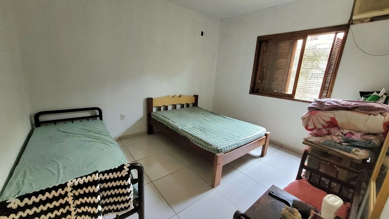 CASA P/ INVESTIDOR ! 2 DORMITÓRIOS HÁ 2 QUADRAS AV PARAGUASSU: 7ª foto da galeria de imagens do imóvel
