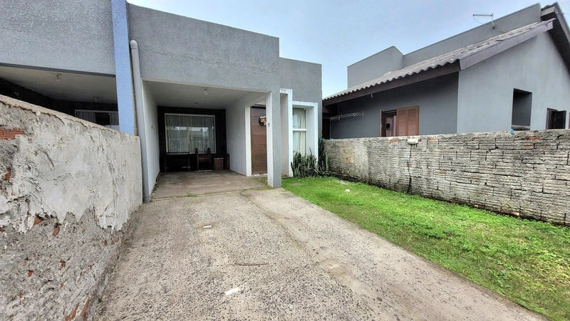 CASA P/ INVESTIDOR ! 2 DORMITÓRIOS HÁ 2 QUADRAS AV PARAGUASSU: 2ª foto da galeria de imagens do imóvel