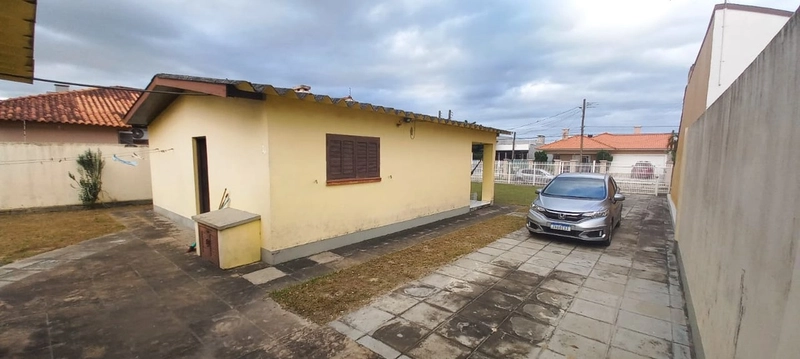CASA NA ZONA NOVA DE CAPÃO DA CANOA - 2 QUADRAS DO MAR: 15ª foto da galeria de imagens do imóvel