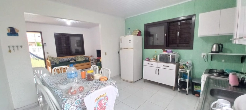 CASA NA ZONA NOVA DE CAPÃO DA CANOA - 2 QUADRAS DO MAR: 4ª foto da galeria de imagens do imóvel