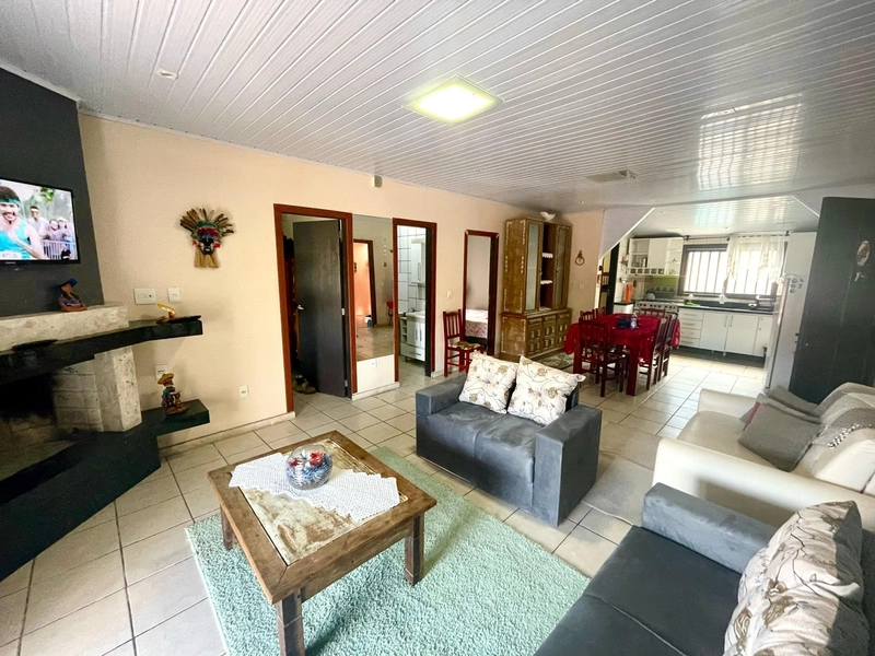 CASA COM ANEXO E PISCINA - 3 DORMITÓRIOS - PRÓXIMO AO MAR: 5ª foto da galeria de imagens do imóvel