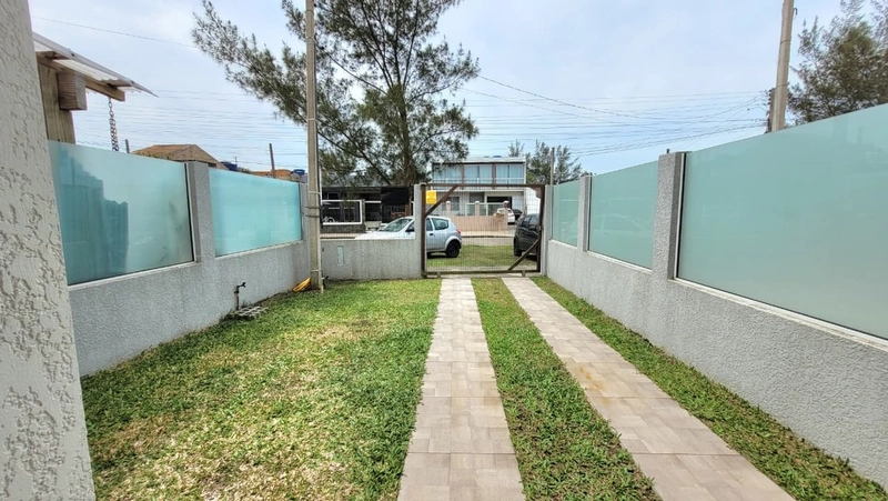 CASA 1 QUADRA DO MAR - 2 DORMITÓRIOS (1 SUÍTE): 3ª foto da galeria de imagens do imóvel