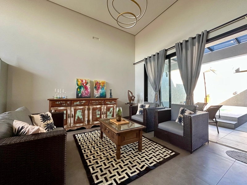 CASA 3 SUÍTES C/ PISCINA - MOBILIADA E DECORADA - 2 QUADRAS DO MAR: 6ª foto da galeria de imagens do imóvel