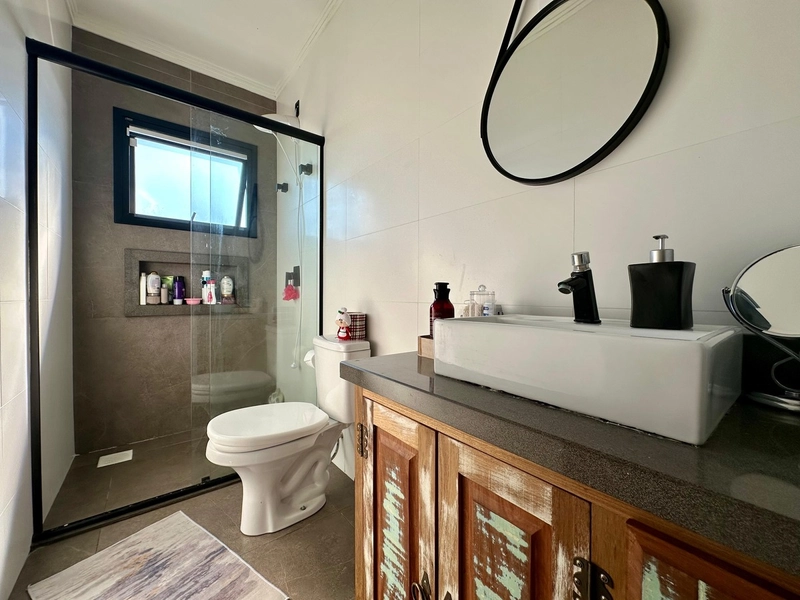 CASA 3 SUÍTES C/ PISCINA - MOBILIADA E DECORADA - 2 QUADRAS DO MAR: 27ª foto da galeria de imagens do imóvel