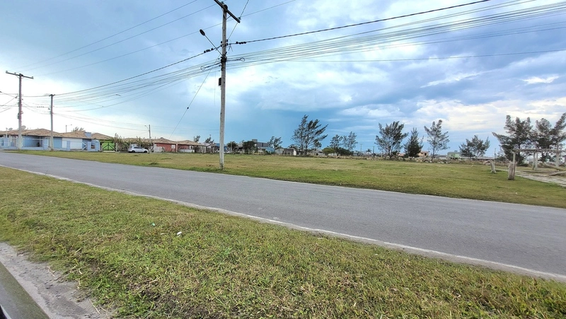 TERRENO GIGANTE COM 650M² - FRENTE AVENIDA NO GUARANI: 3ª foto da galeria de imagens do imóvel